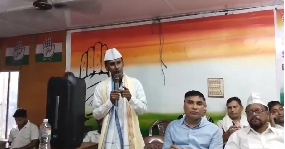 bjps-greater-bangladesh-jab-after-amar-sonar-bangla-sung-at-congress-event-in-assam-gaurav-gogoi-defends